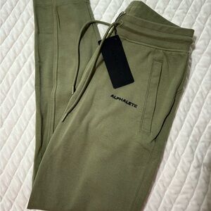 Alphalete Women’s Sage Green Joggers